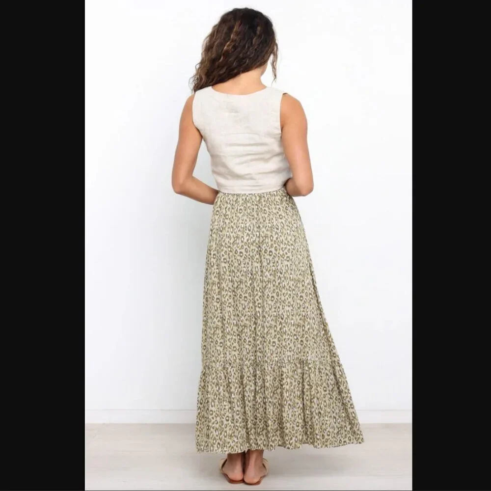 Petal & Pup Devlin Beige Square Neck Cropped Linen Top 4 - Picture 4 of 16